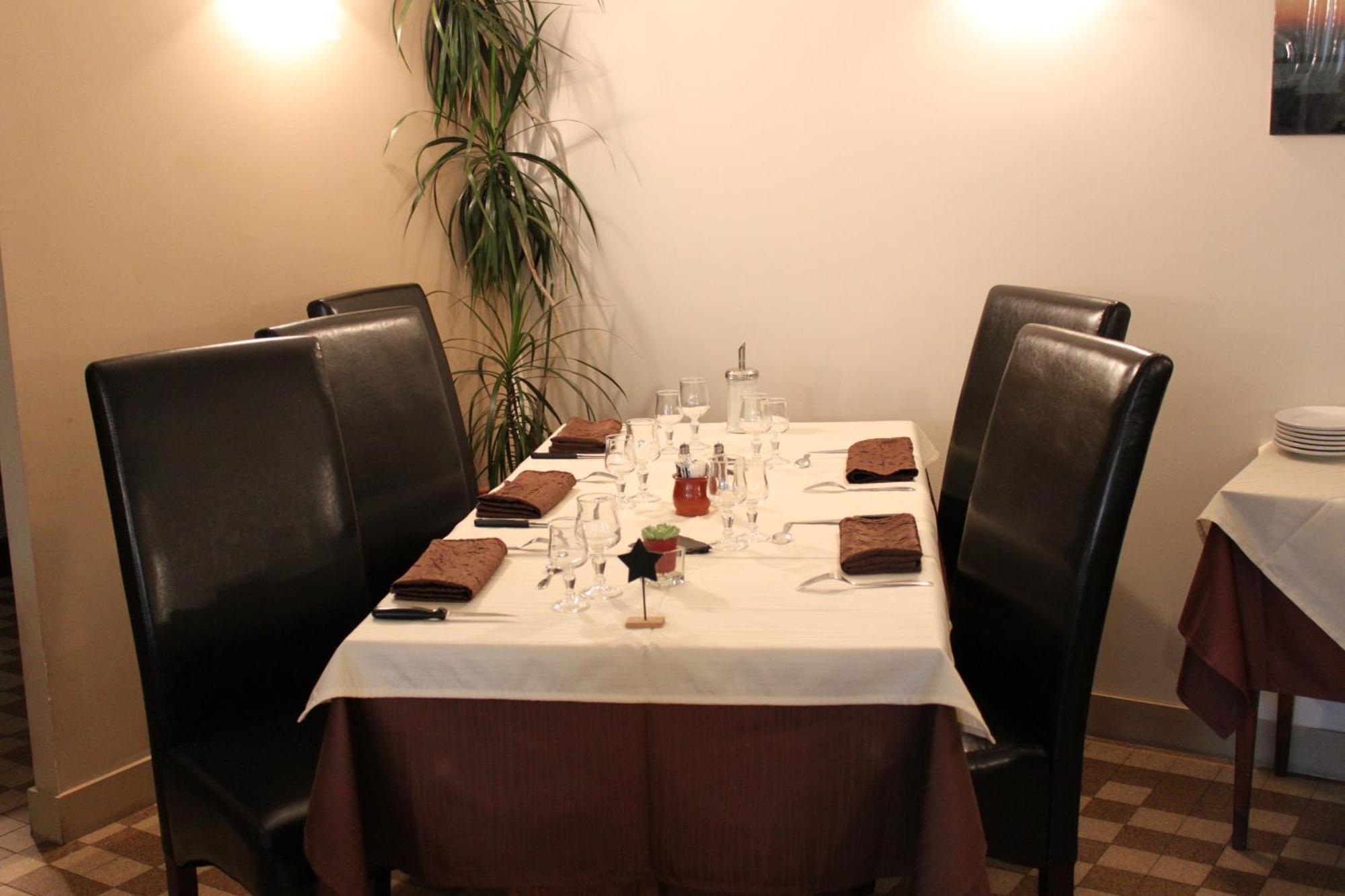 Vertolaye Logis Hotel Restaurant De La Dore מראה חיצוני תמונה