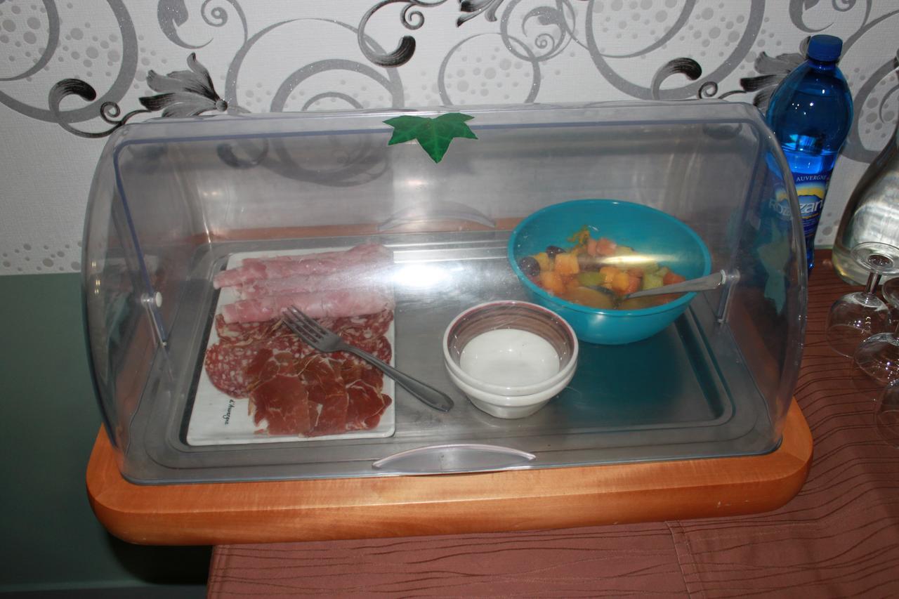Vertolaye Logis Hotel Restaurant De La Dore מראה חיצוני תמונה