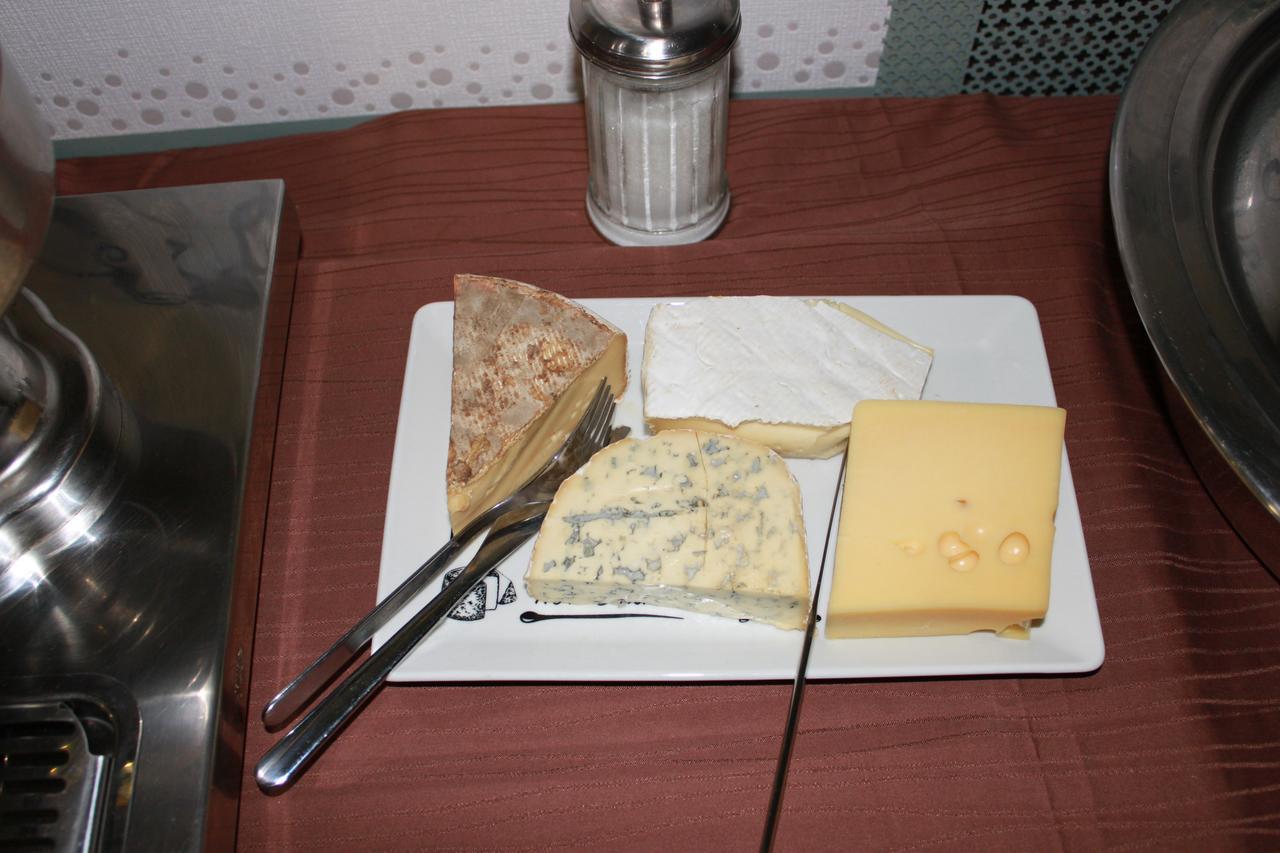 Vertolaye Logis Hotel Restaurant De La Dore מראה חיצוני תמונה